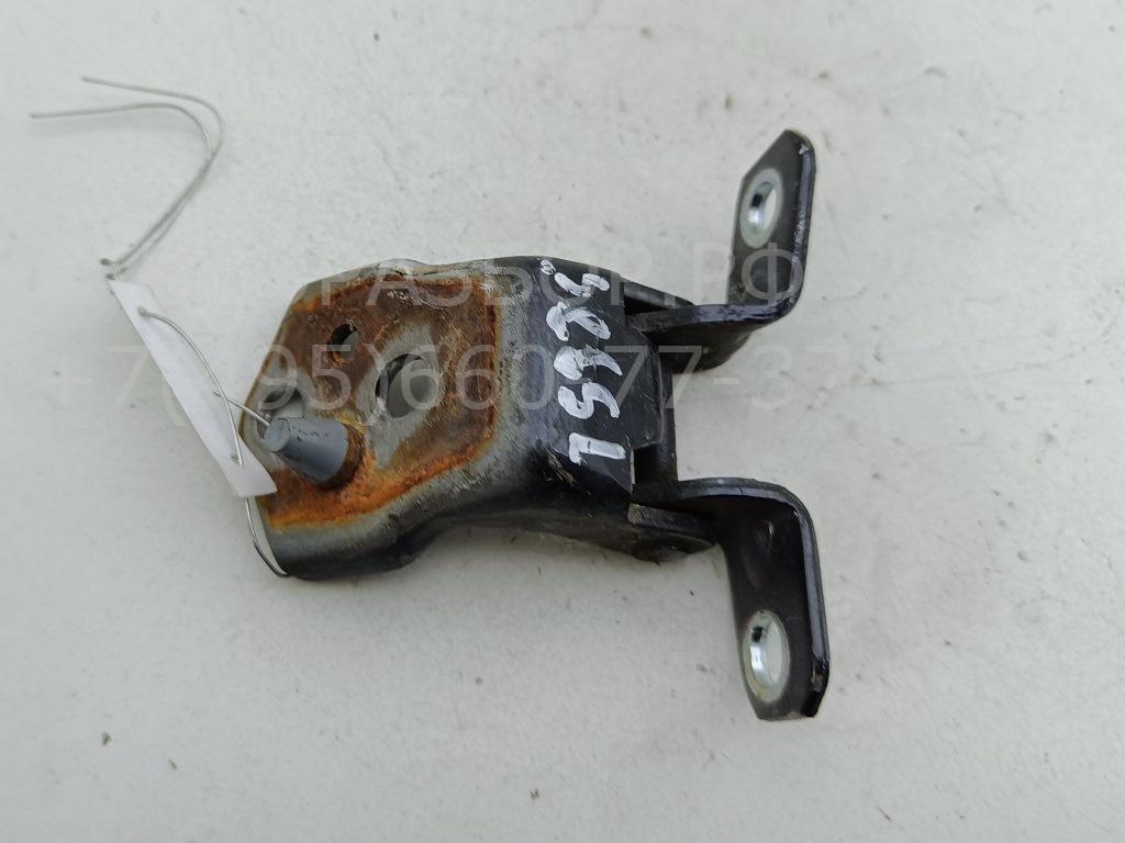 Петля двери