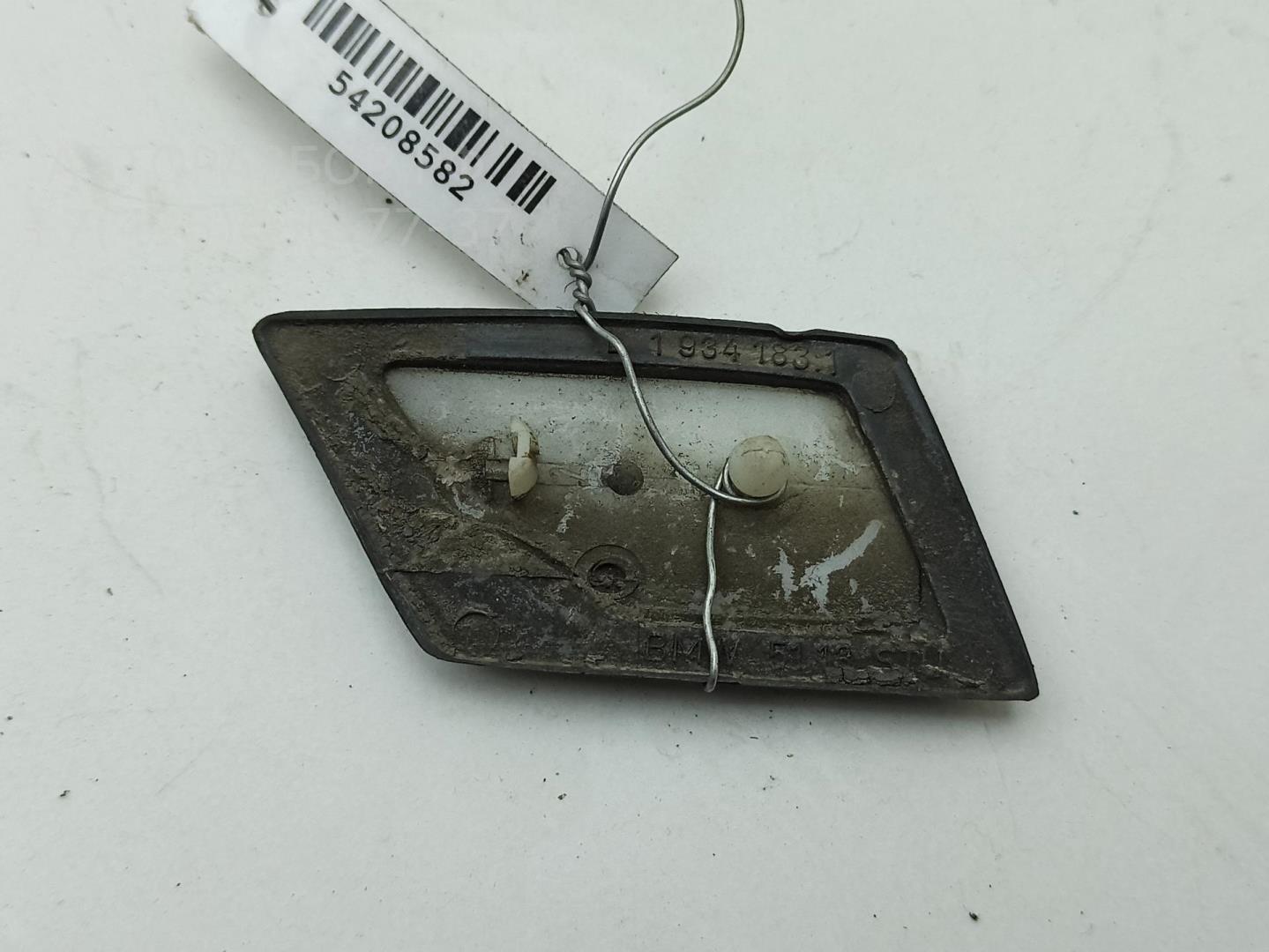 Накладка заднего крыла левого