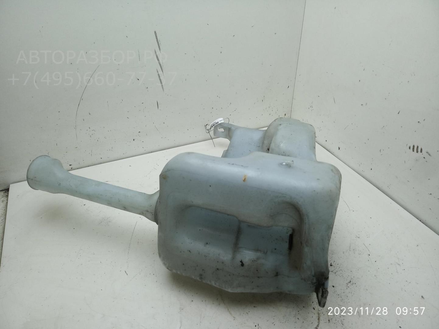Бачок омывателя лобового стекла