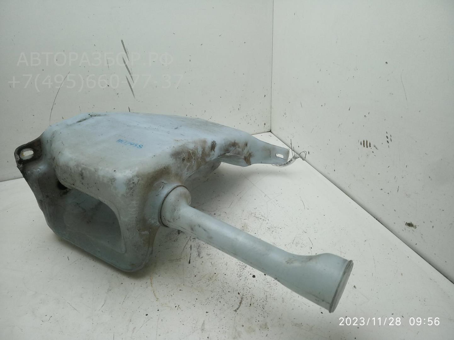 Бачок омывателя лобового стекла