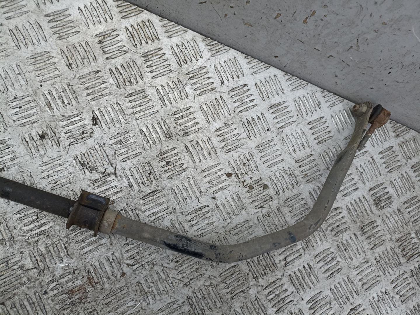 Стабилизатор передний