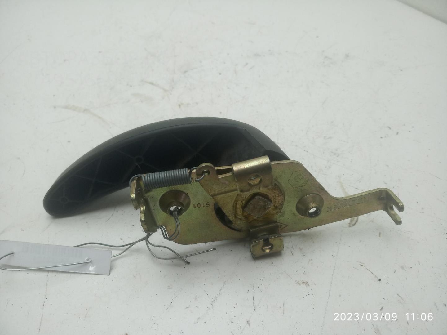 Ручка двери задней наружная левая