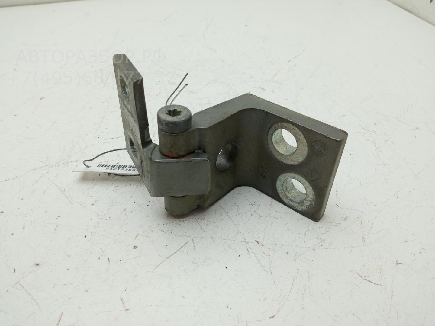 Петля двери