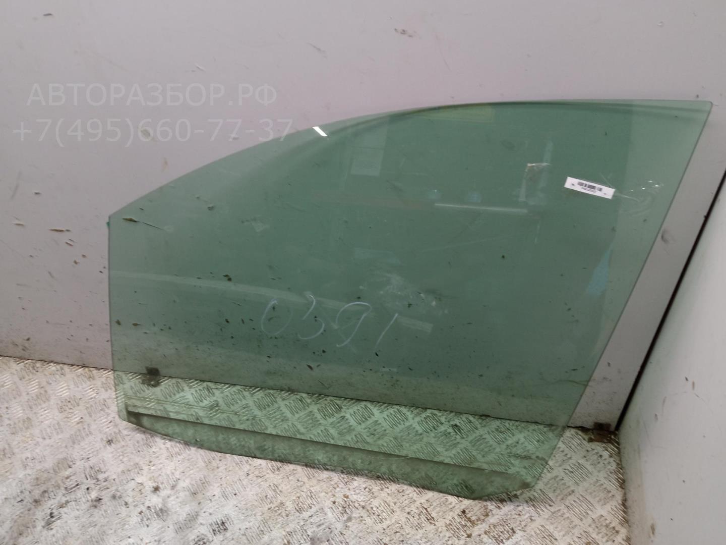 Стекло двери передней левой