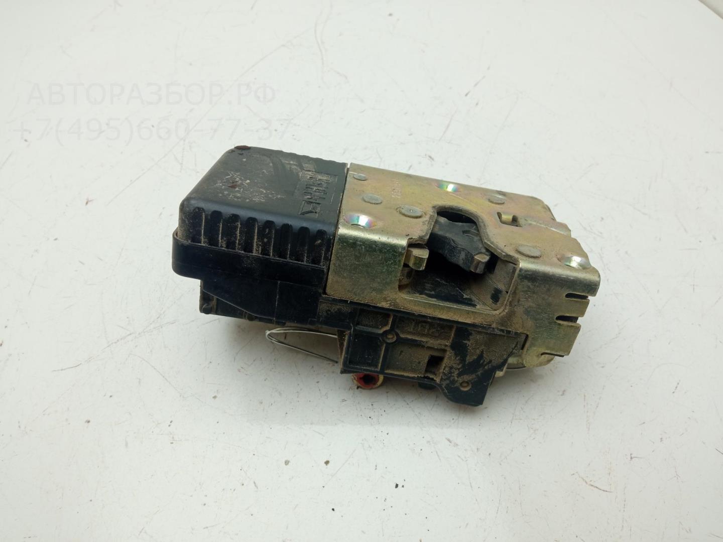 Замок двери передней правой