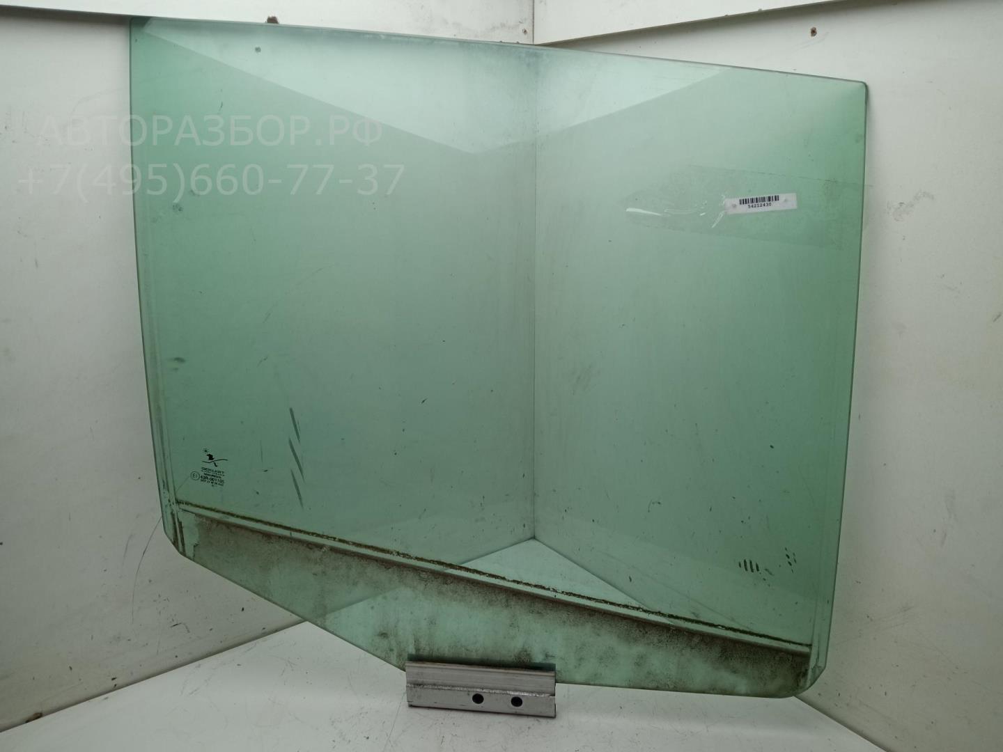 Стекло двери задней правой