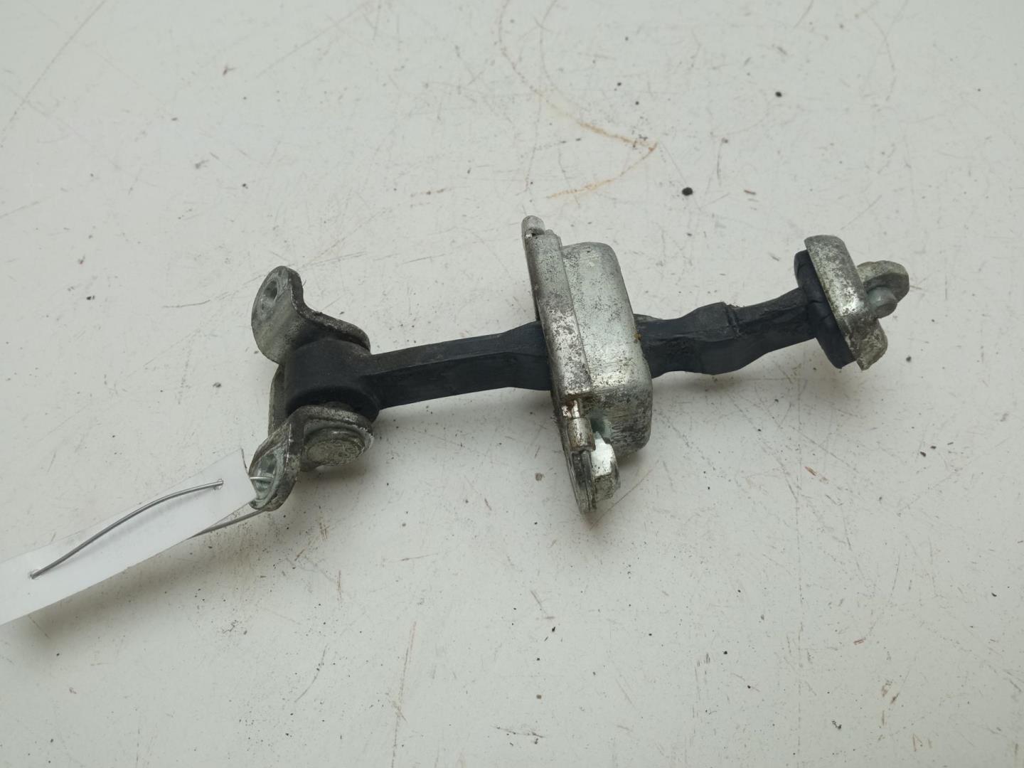 Ограничитель двери