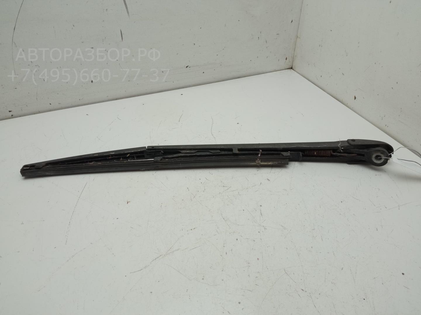 Поводок стеклоочистителя заднего