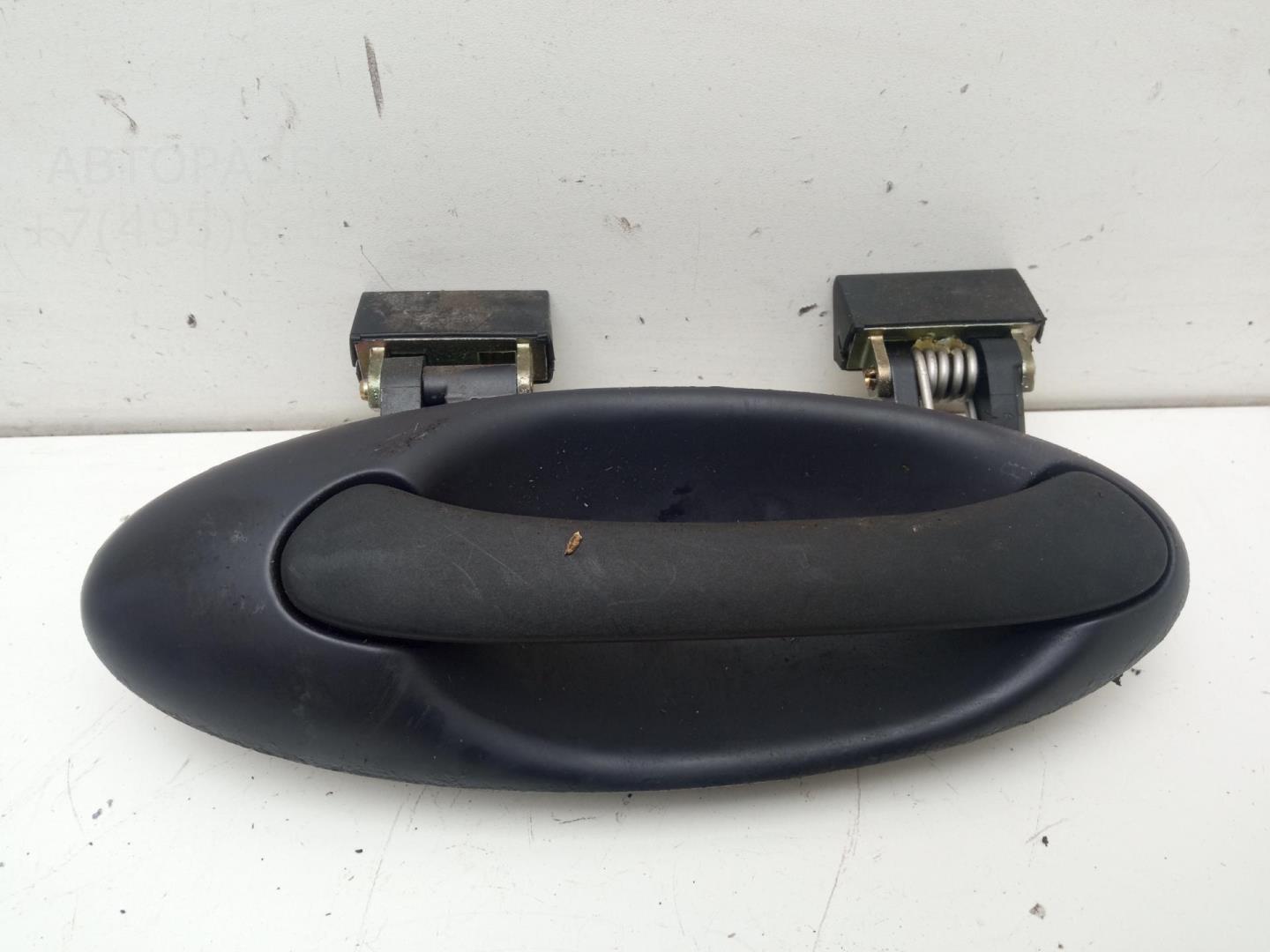 Ручка двери передней наружная правая