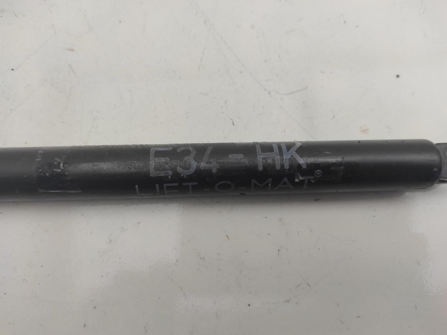 Амортизатор крышки багажника