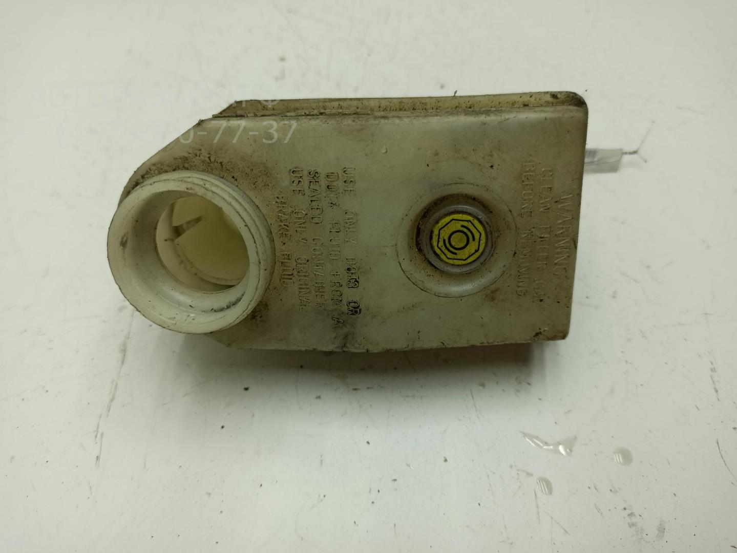 Бачок главного тормозного цилиндра