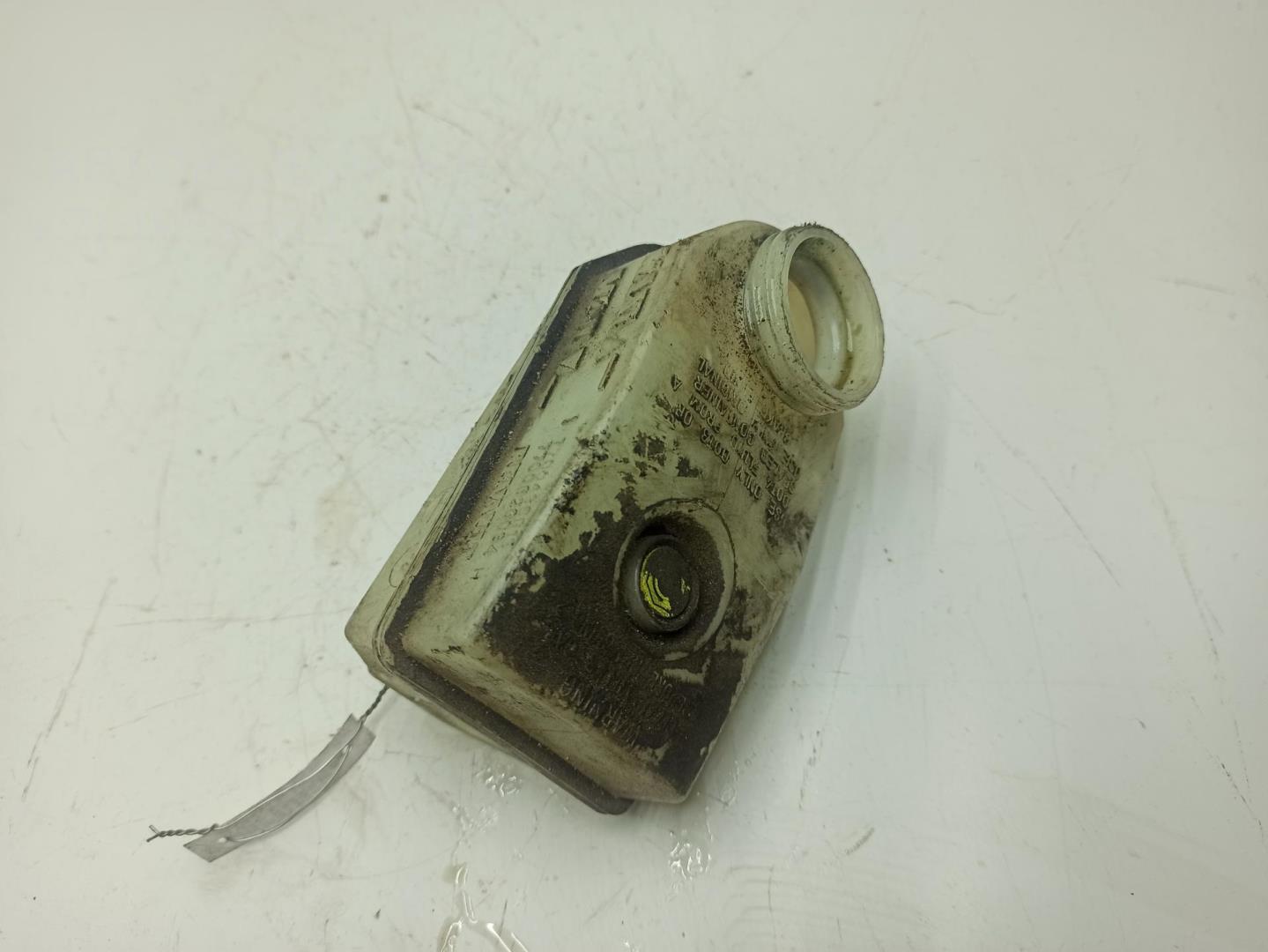 Бачок главного тормозного цилиндра