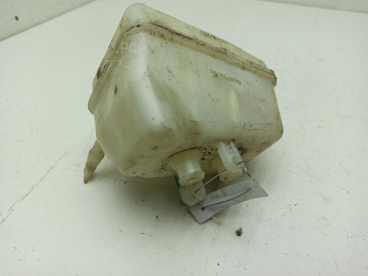 Бачок главного тормозного цилиндра