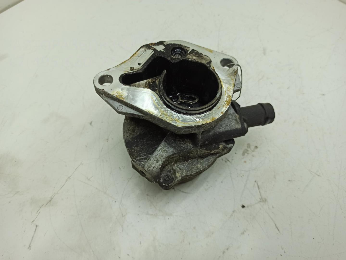 Насос вакуумный