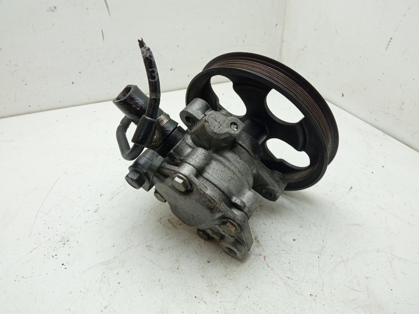 Насос ГУР (гидроусилитель руля)