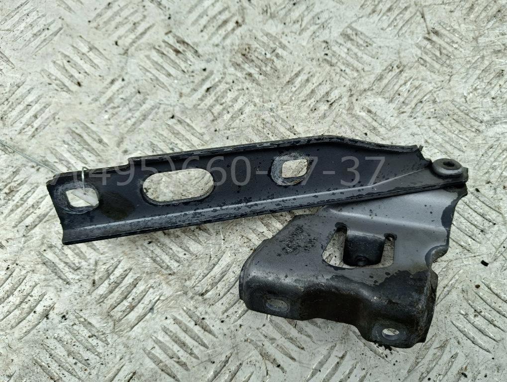 Петля капота правая