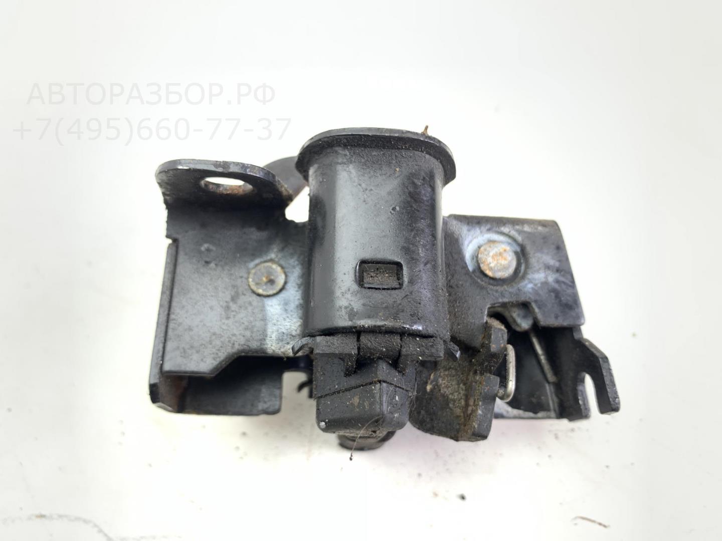 Замок капота