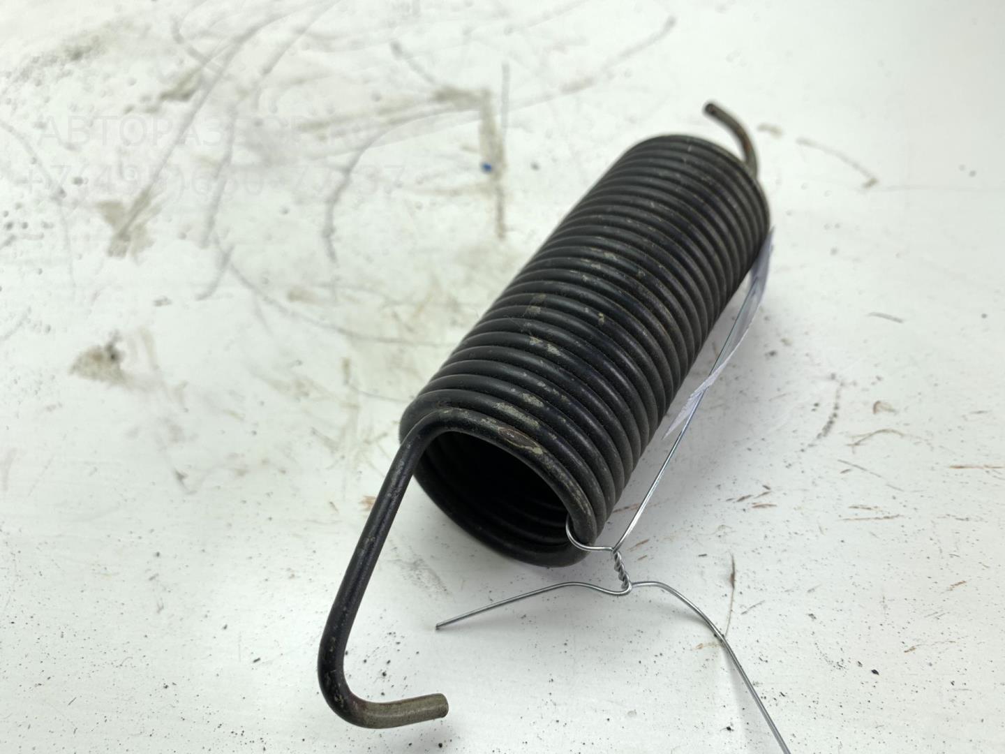 Пружина крышки багажника правая