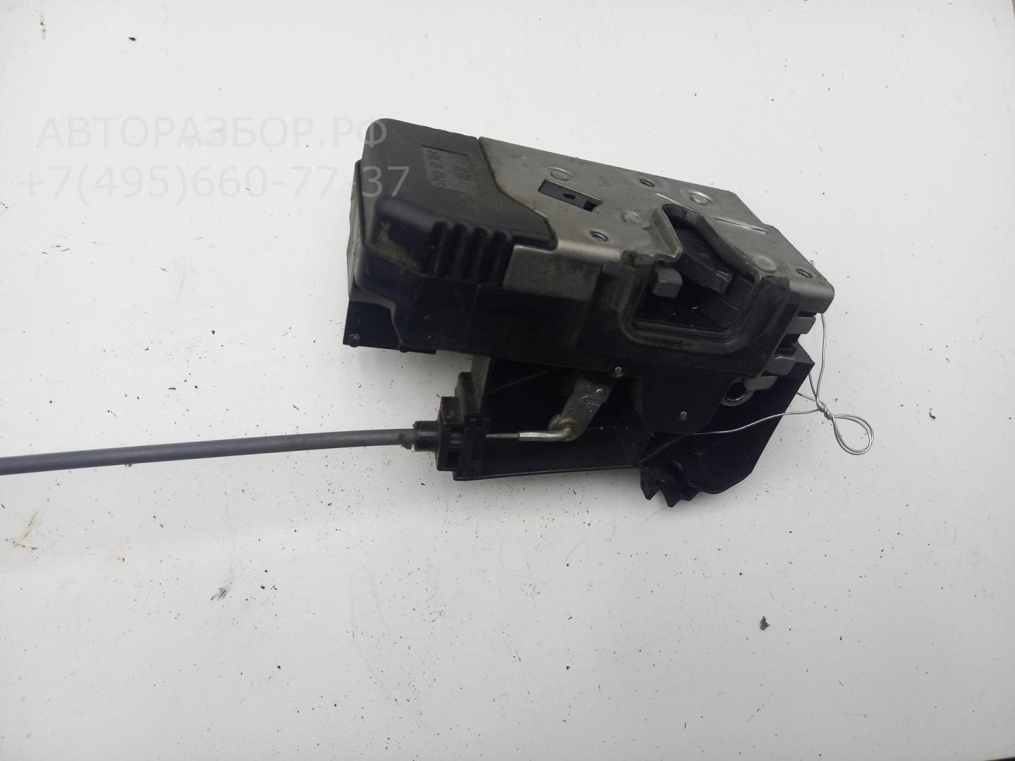 Замок двери передней правой