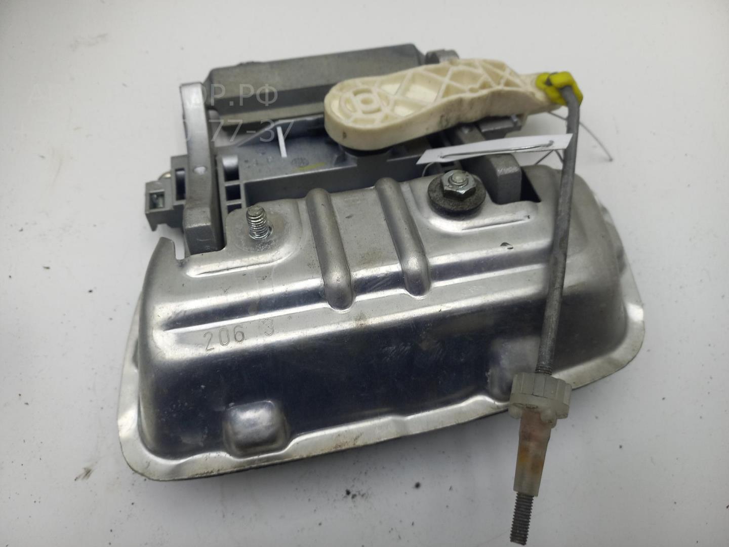 Ручка двери передней наружная правая