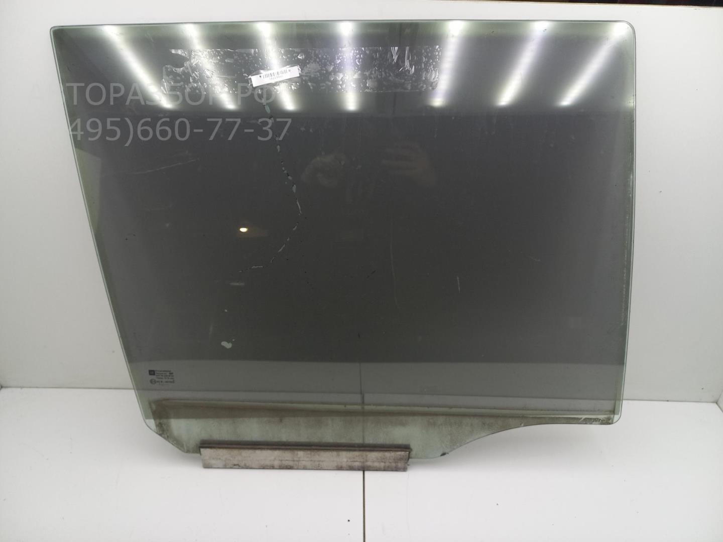 Стекло двери задней правой