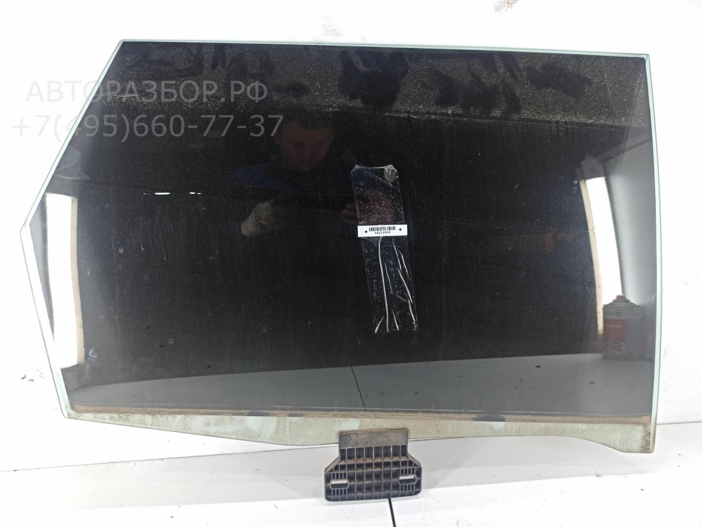 Стекло двери задней правой