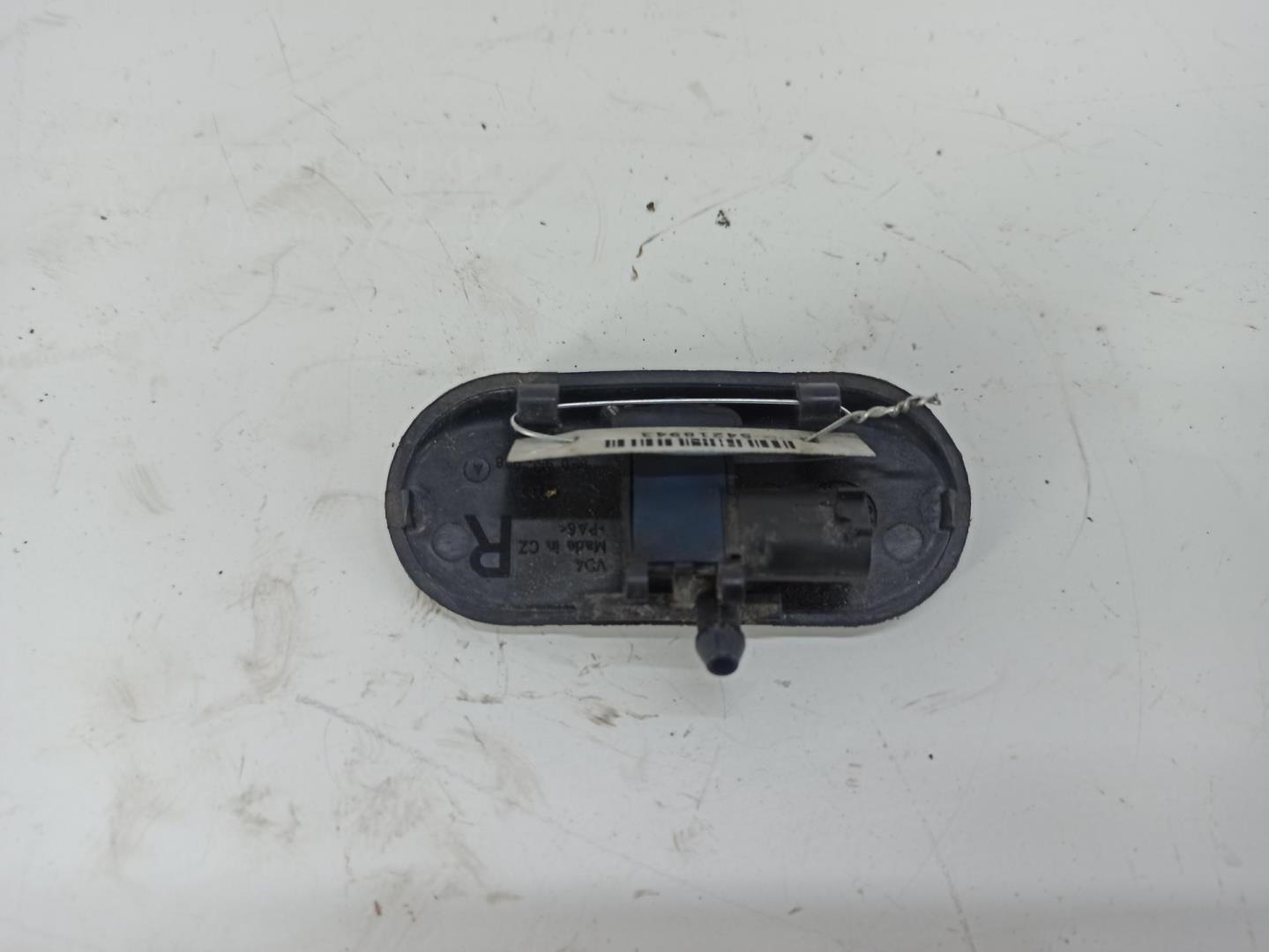 Форсунка омывателя лобового стекла