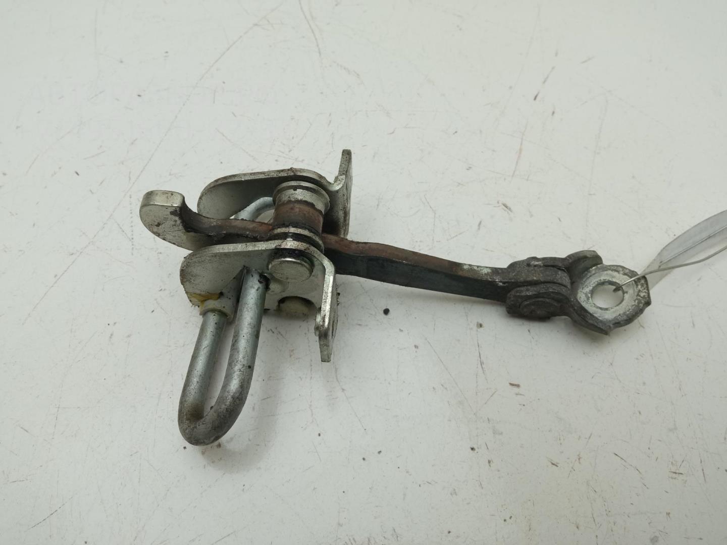 Ограничитель двери