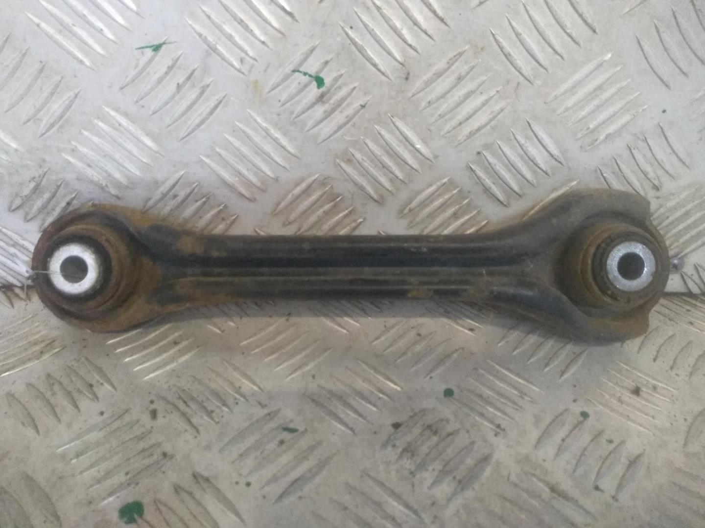 Рычаг задний