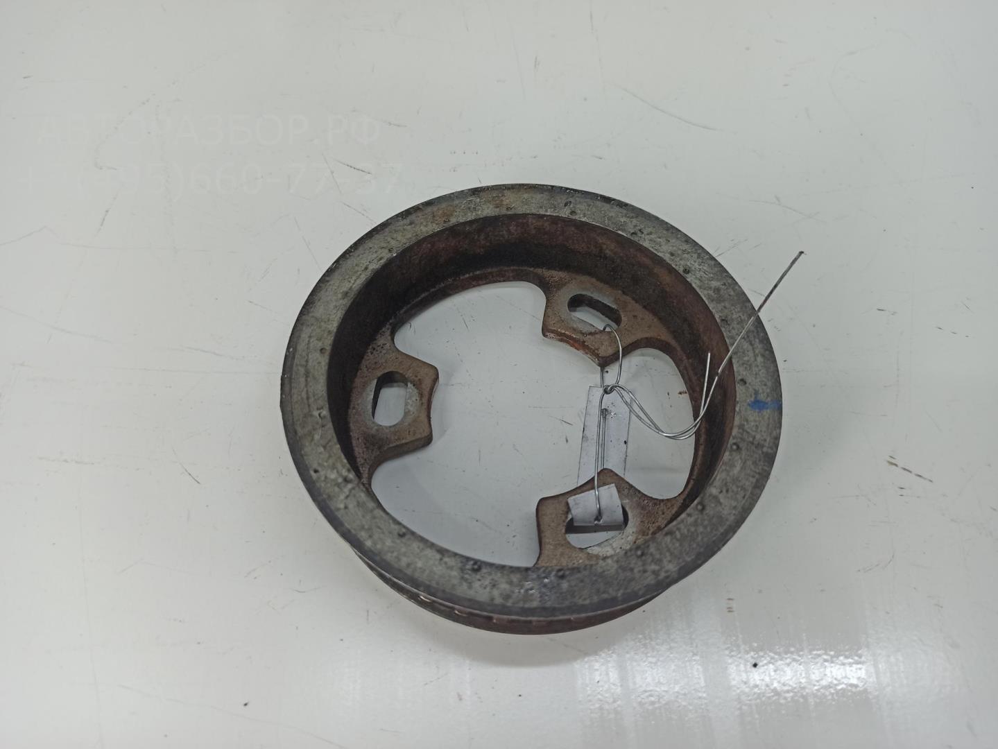 Шкив водяного насоса (помпы)