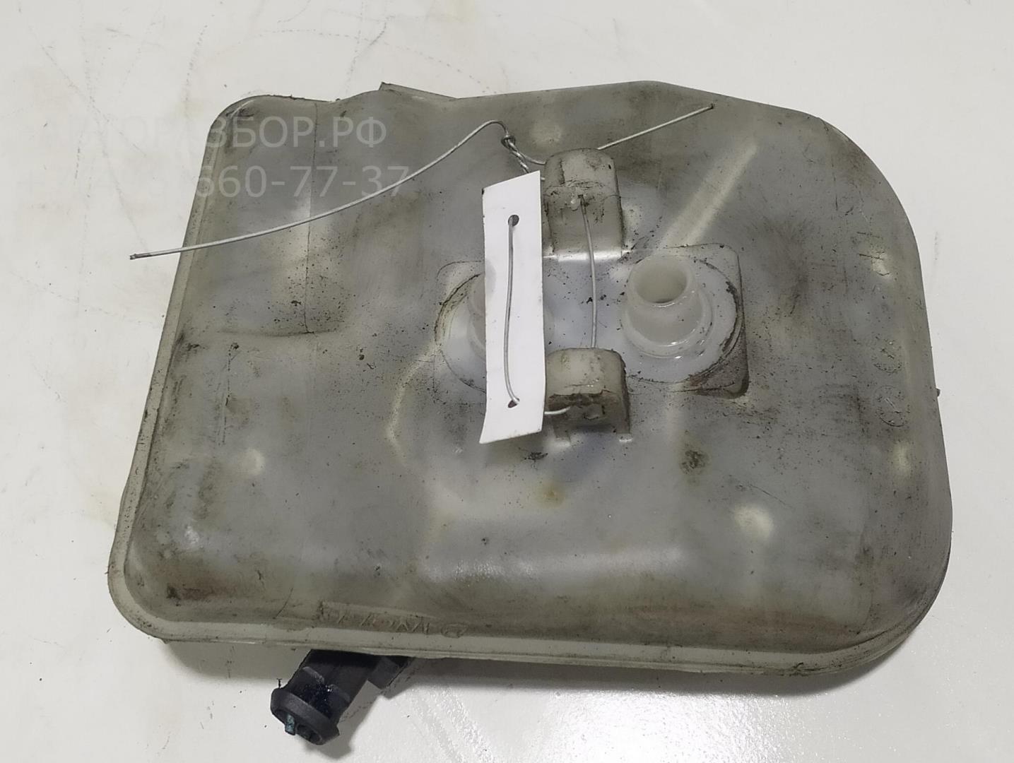 Бачок главного тормозного цилиндра