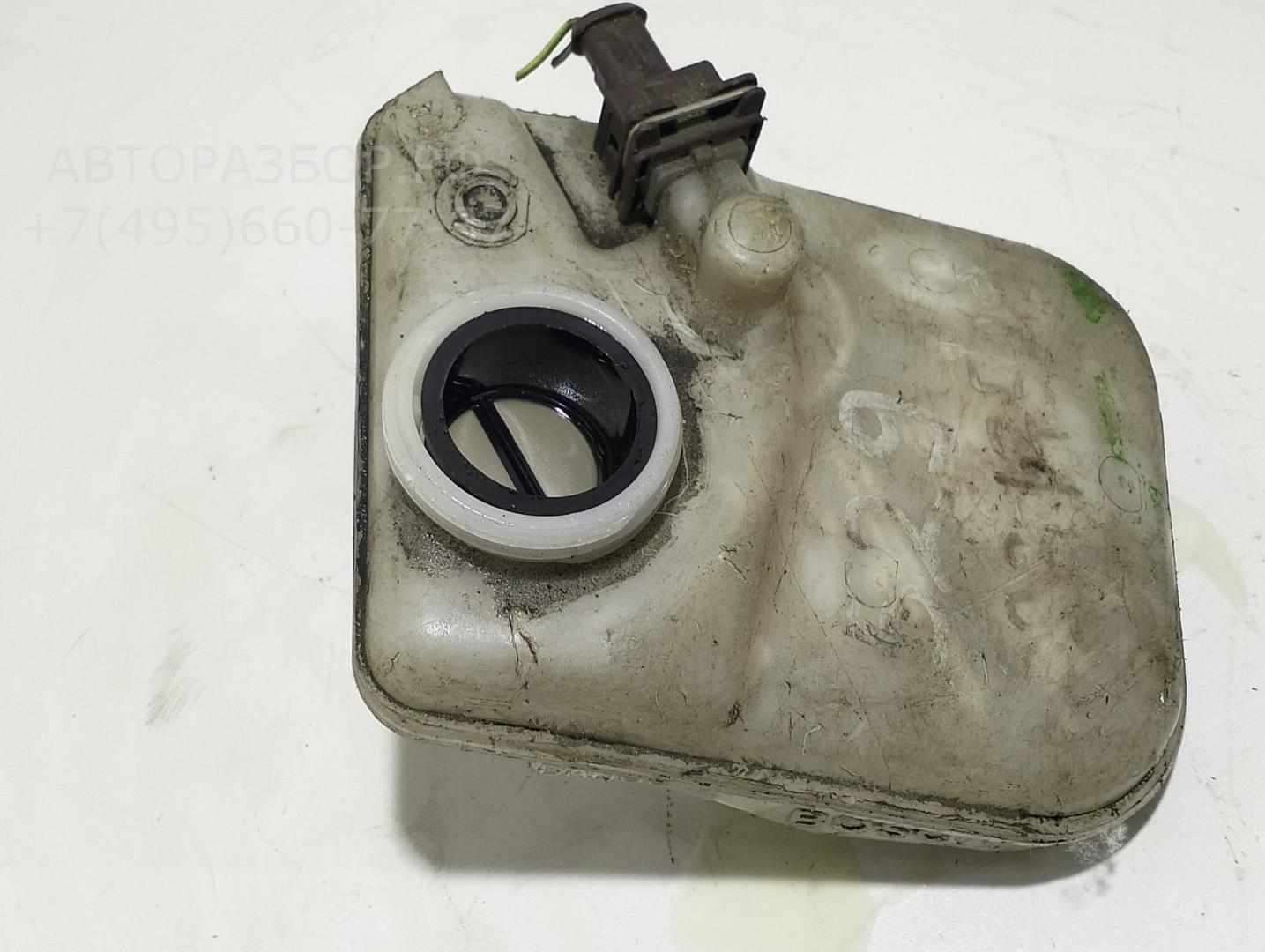 Бачок главного тормозного цилиндра