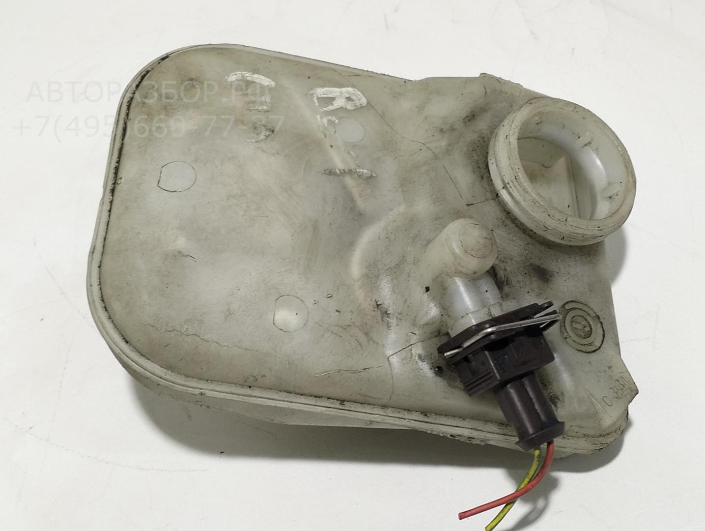 Бачок главного тормозного цилиндра