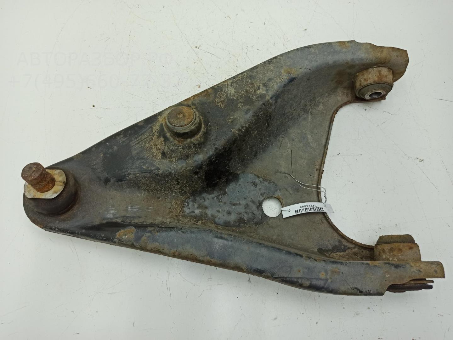 Рычаг передний правый