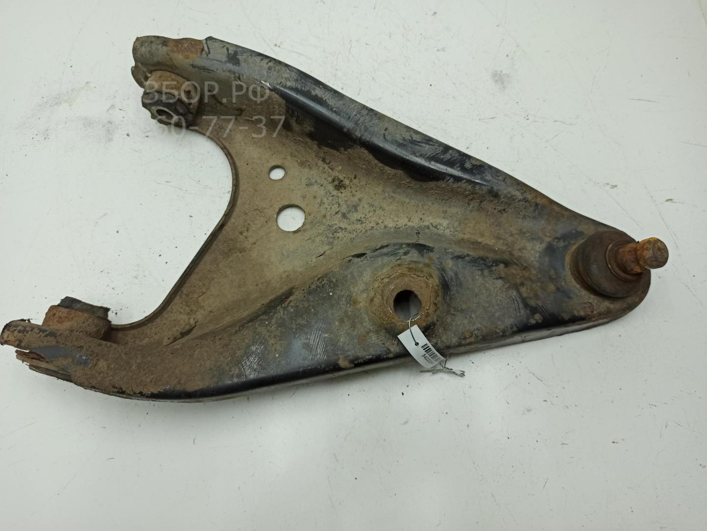 Рычаг передний правый