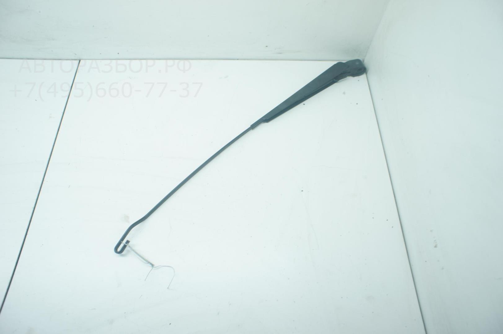 Поводок стеклоочистителя заднего
