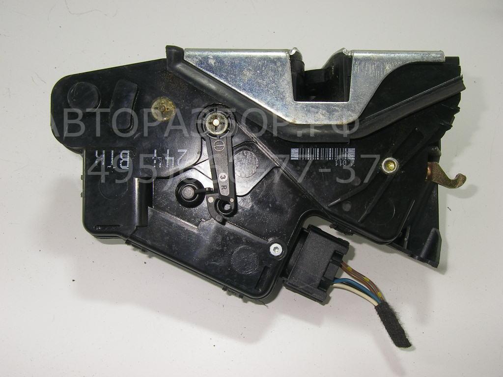 Замок двери передней правой