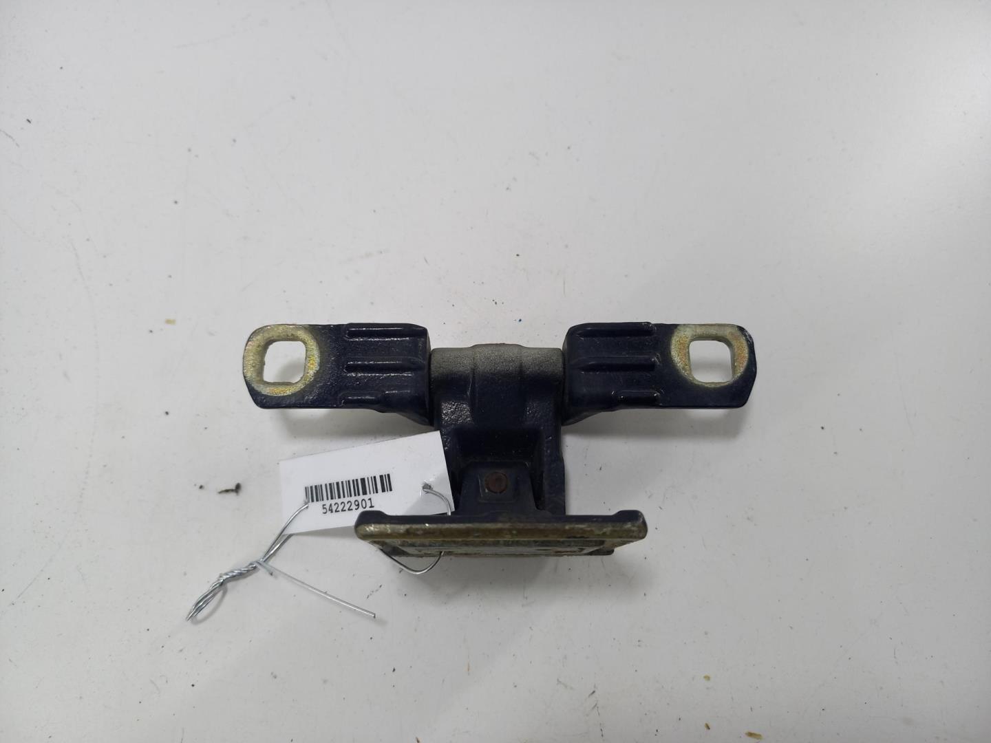 Петля крышки багажника