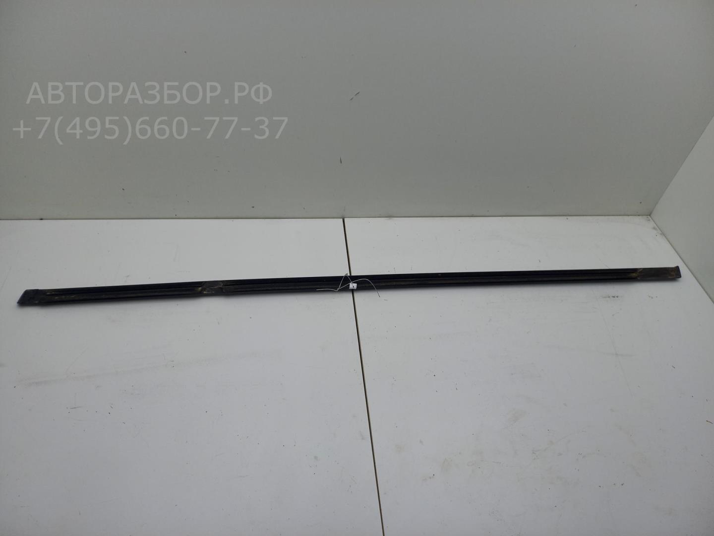 Накладка стекла заднего правого