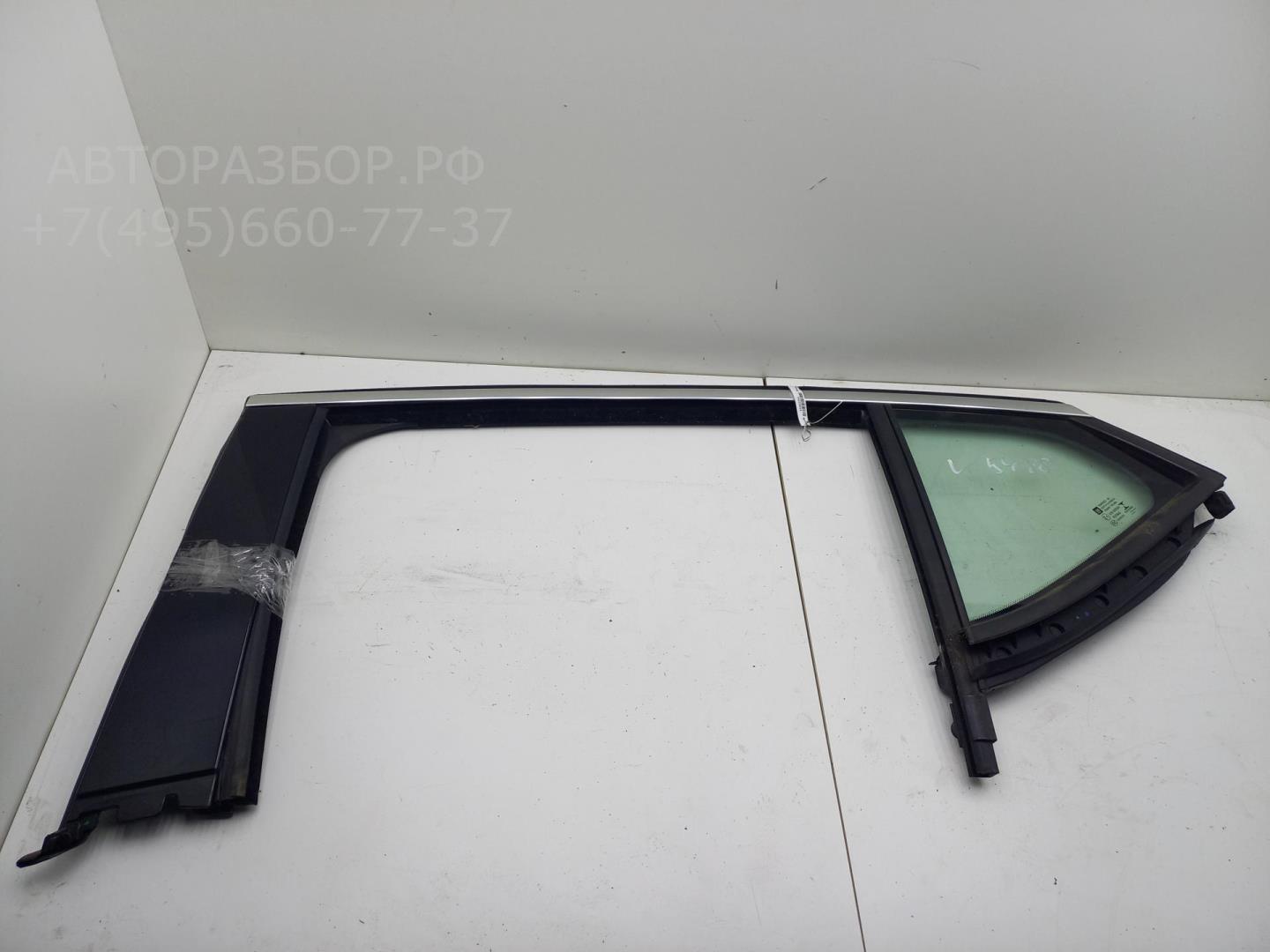 Стекло двери задней левой (форточка)