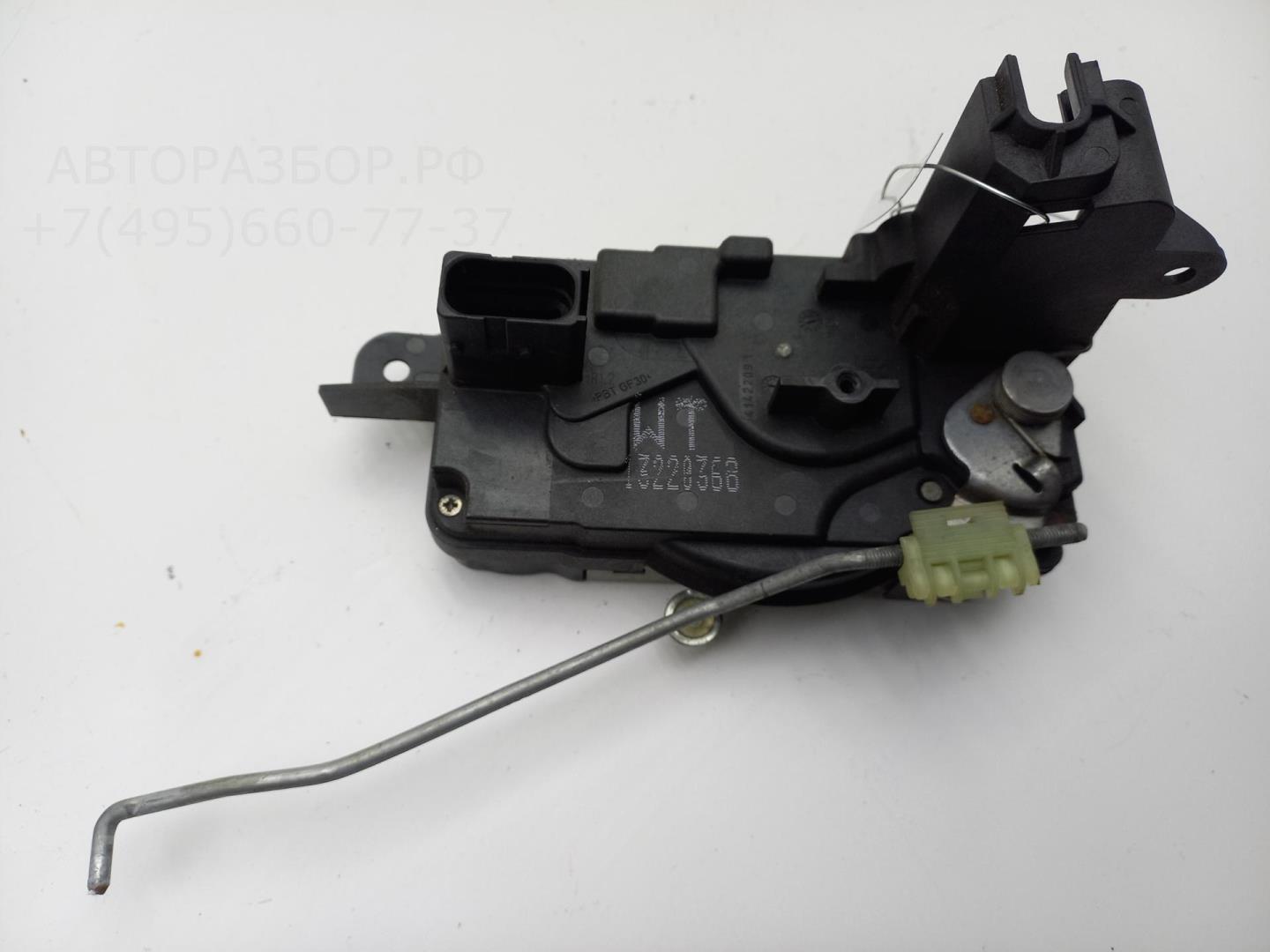 Замок двери передней правой