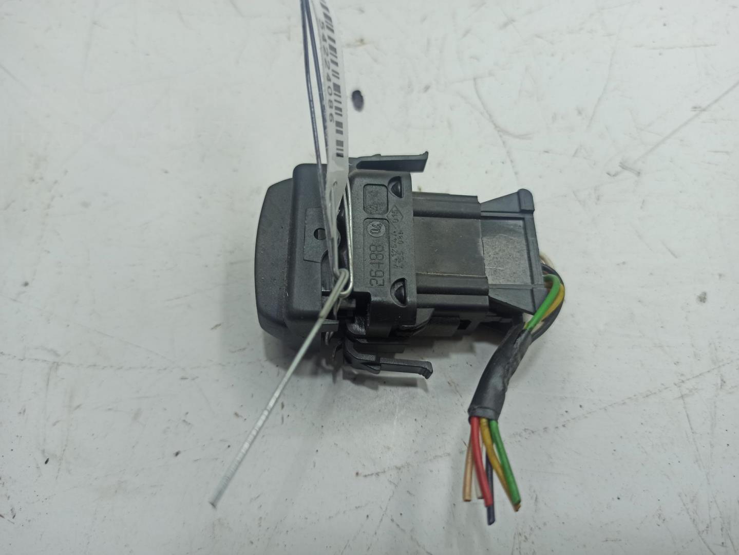 Кнопка центрального замка