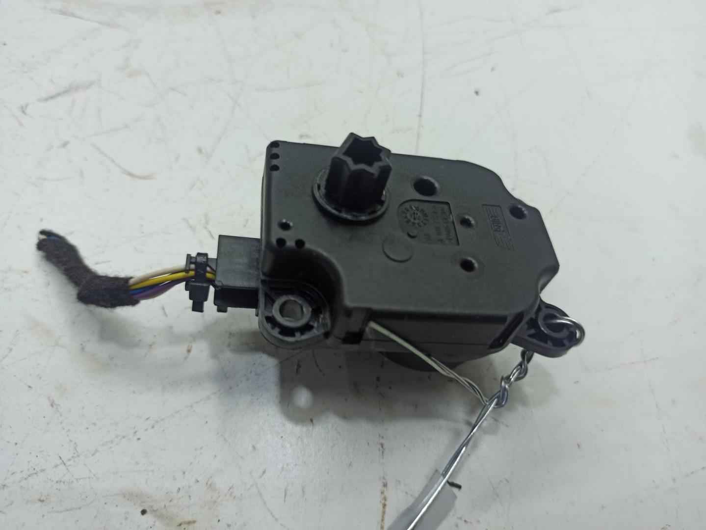 Моторчик заслонки печки