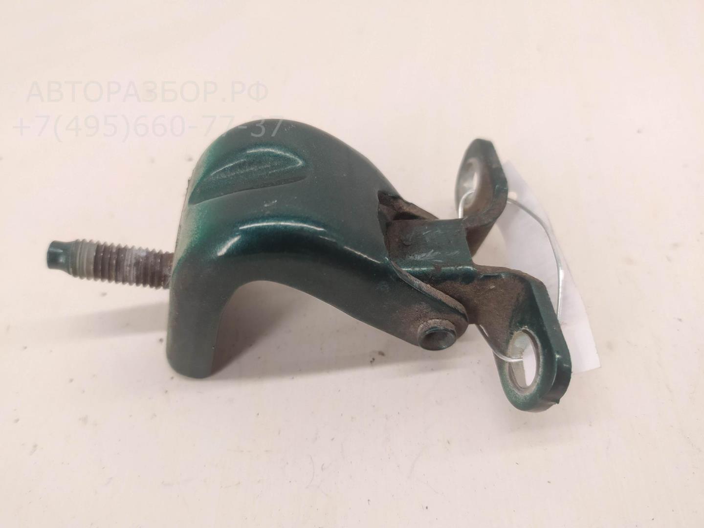 Петля крышки багажника