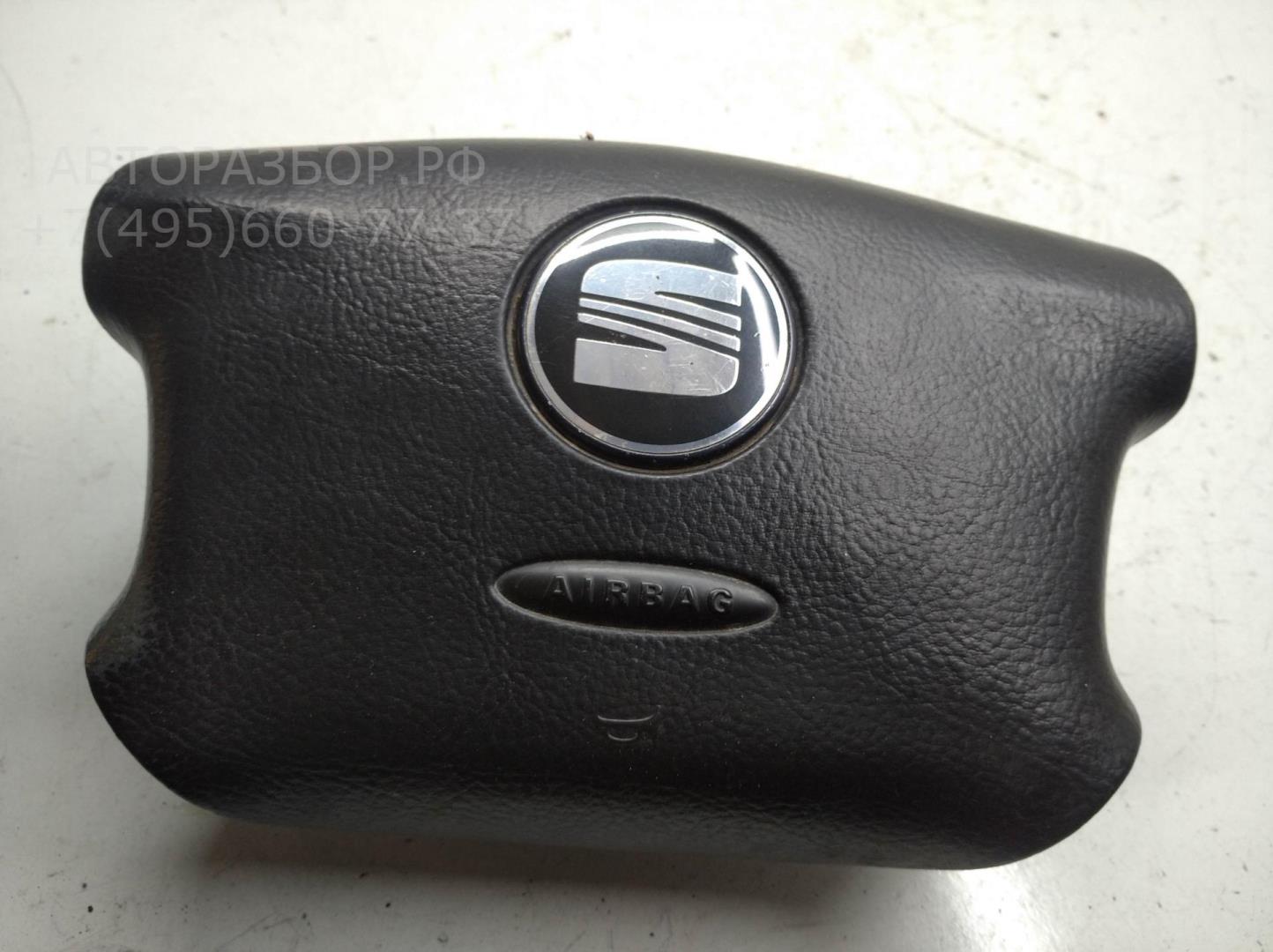 Подушка безопасности в рулевое колесо