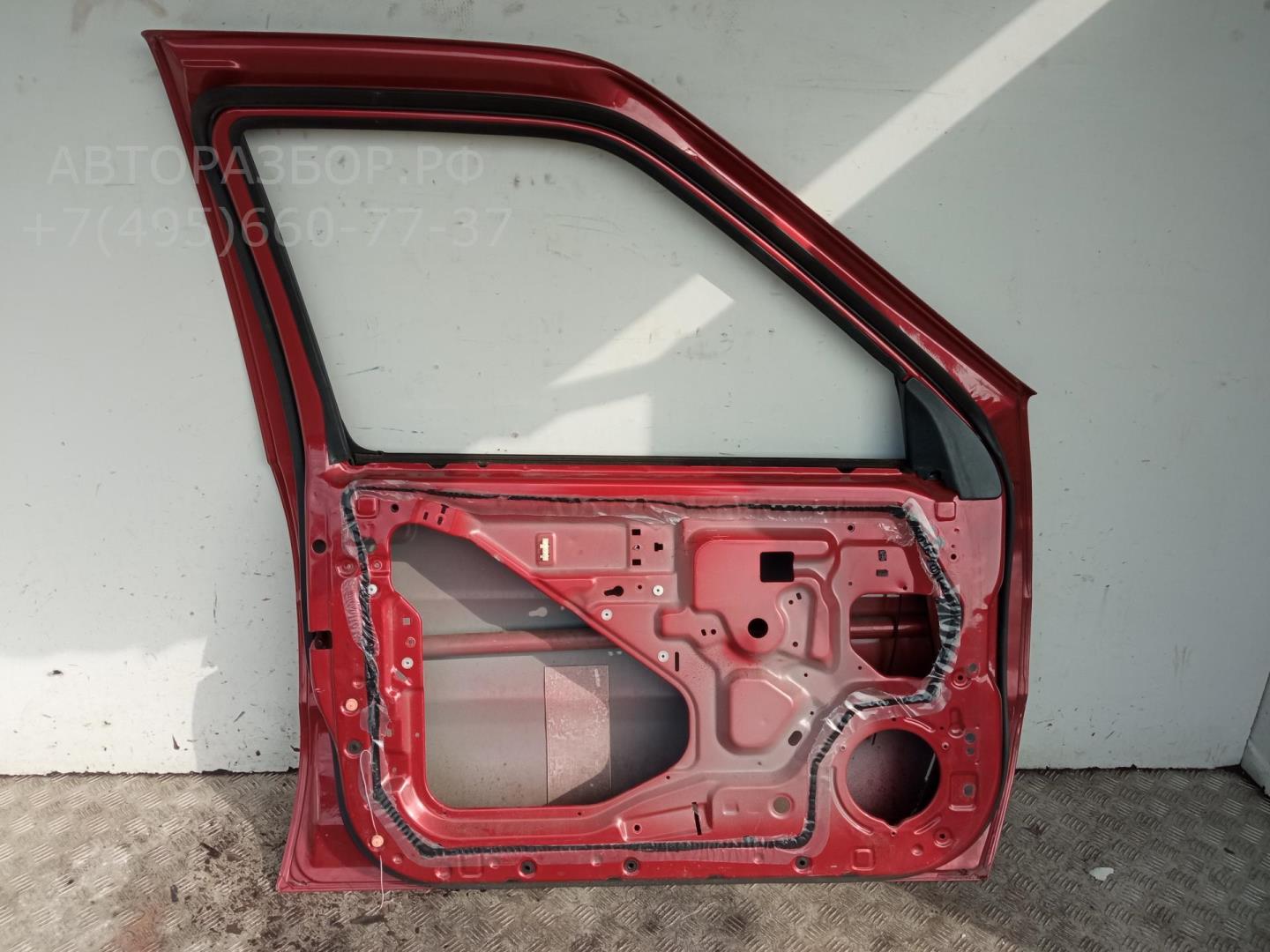 Дверь передняя левая