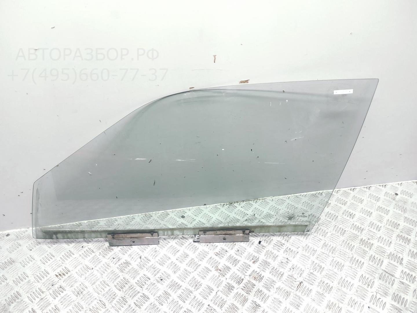 Стекло двери передней левой