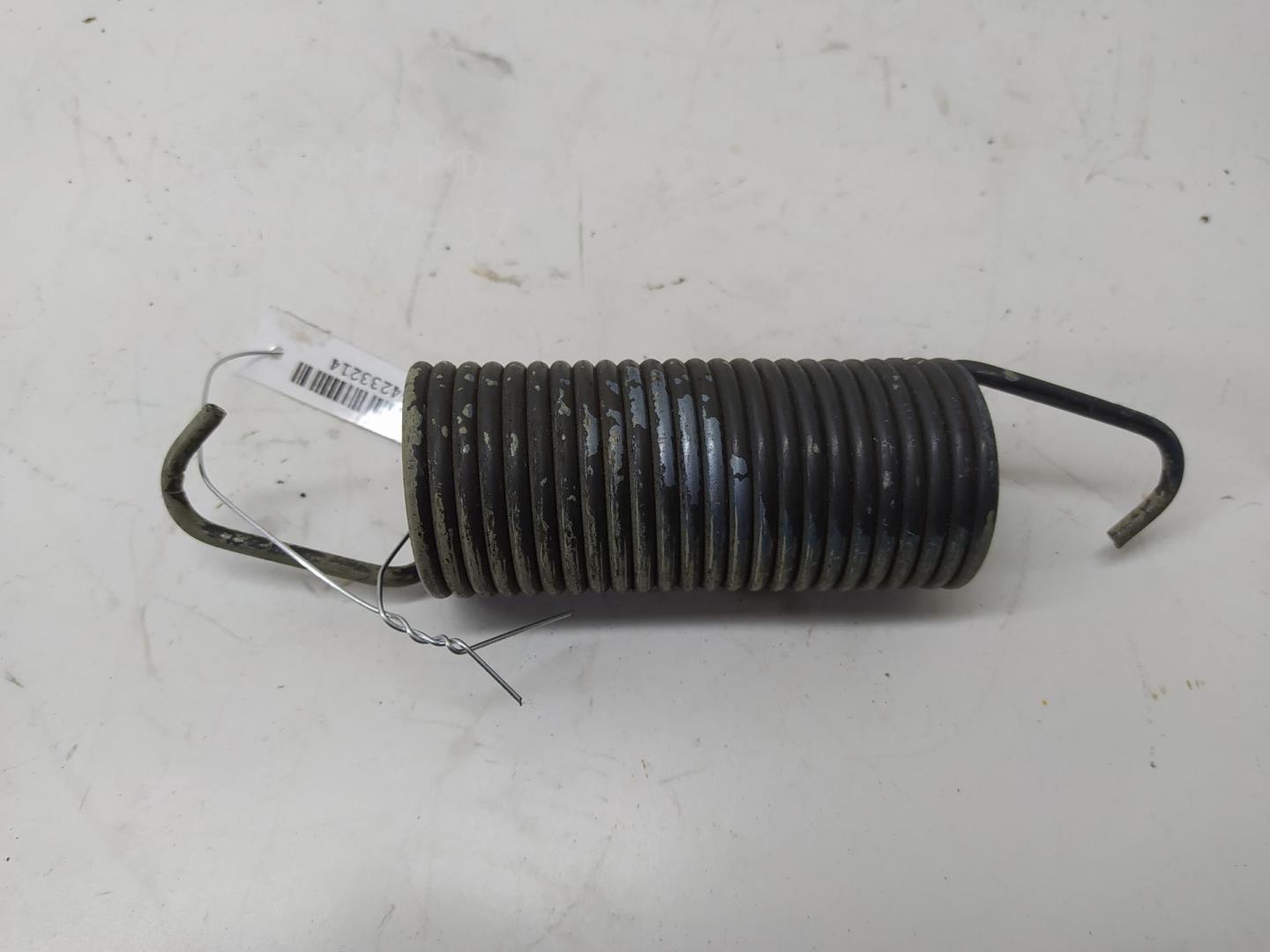 Пружина крышки багажника правая