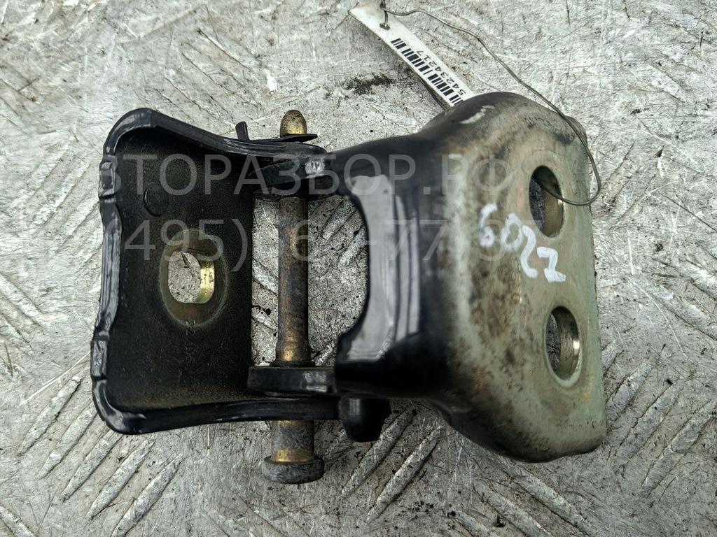 Петля двери