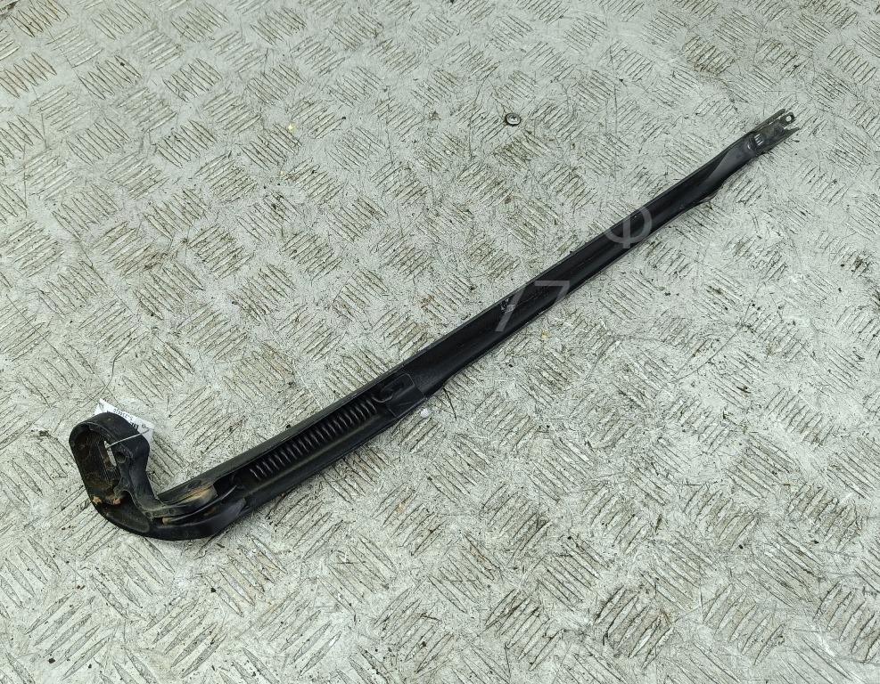 Поводок стеклоочистителя передний правый